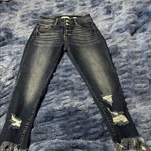 Distressed kancan signature jeans